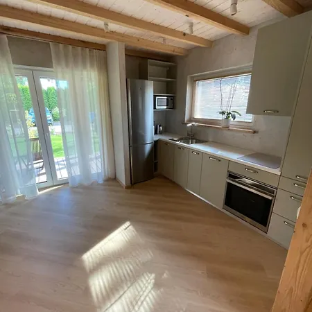 Charming Little House Semesterbostad *