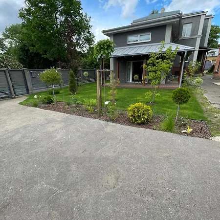 Charming Little House *